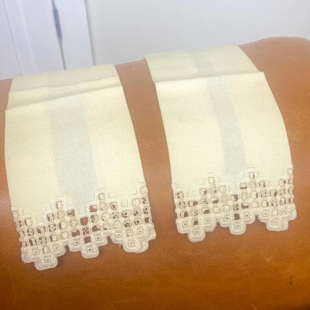 Buttercream thick linen tea towels. Pair of two. 1940s vintage.
